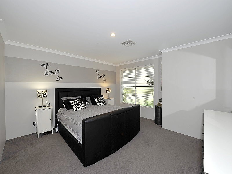 3 Scarab Court, Halls Head WA 6210