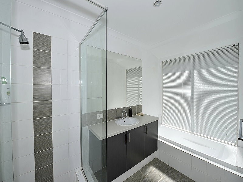 3 Scarab Court, Halls Head WA 6210