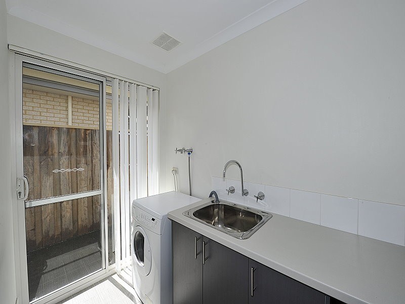 3 Scarab Court, Halls Head WA 6210