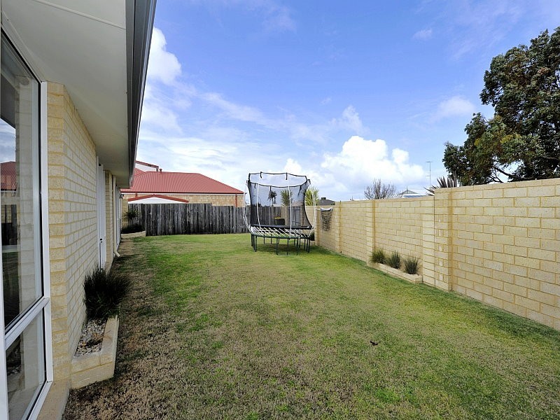 3 Scarab Court, Halls Head WA 6210