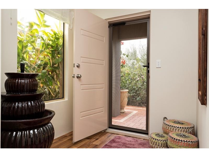 17 Arpenteur Turn, Madora Bay WA 6210