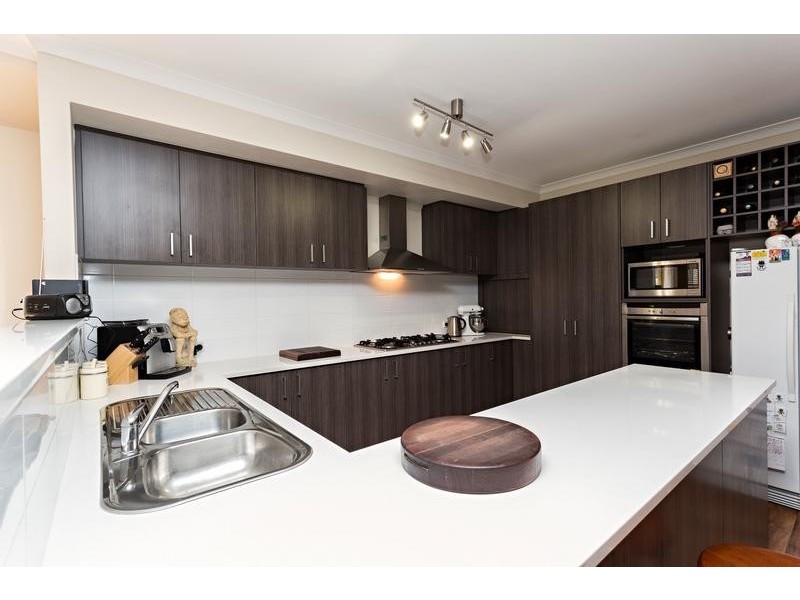 17 Arpenteur Turn, Madora Bay WA 6210