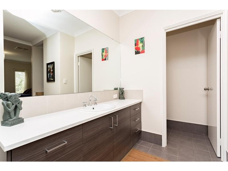 17 Arpenteur Turn, Madora Bay WA 6210