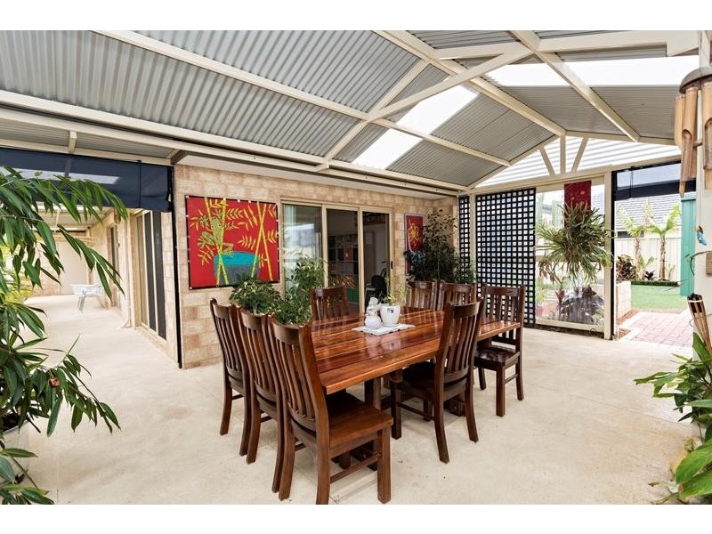 17 Arpenteur Turn, Madora Bay WA 6210