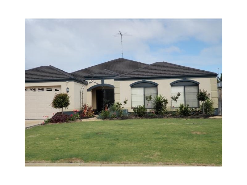5 Binda Way, Halls Head WA 6210