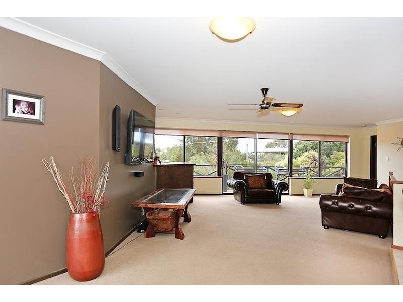 4 Mulberry Close, Bouvard WA 6211