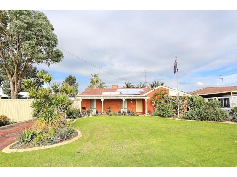 5 Feltin Place, Dudley Park WA 6210