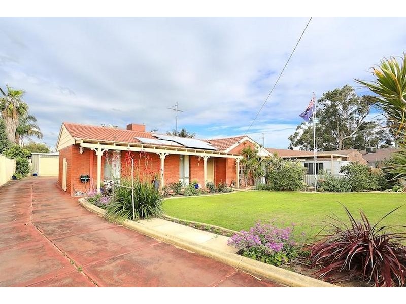 5 Feltin Place, Dudley Park WA 6210