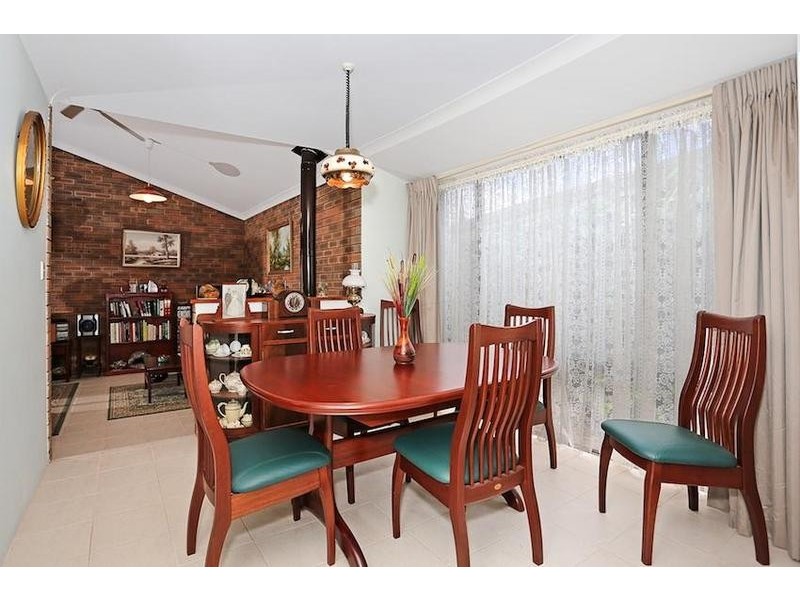 5 Feltin Place, Dudley Park WA 6210