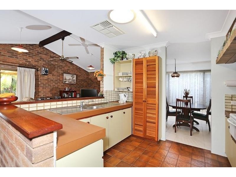 5 Feltin Place, Dudley Park WA 6210