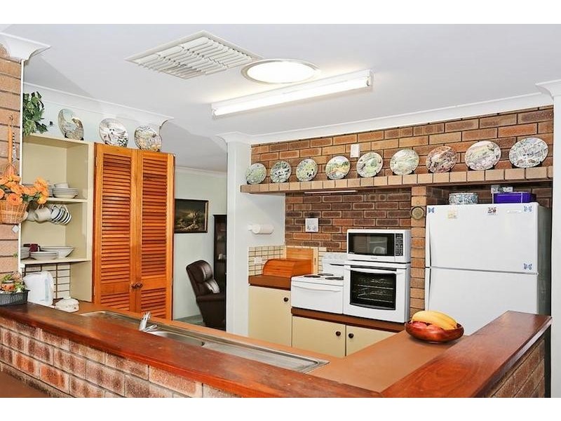 5 Feltin Place, Dudley Park WA 6210