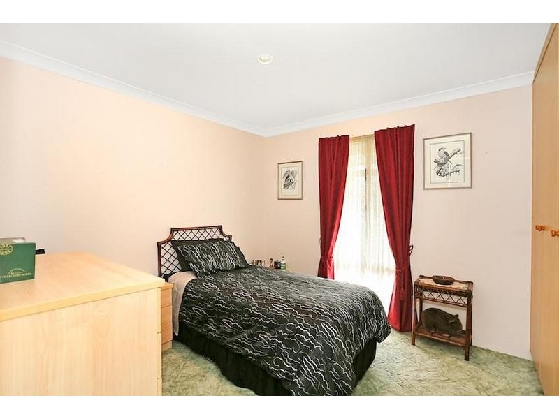 5 Feltin Place, Dudley Park WA 6210