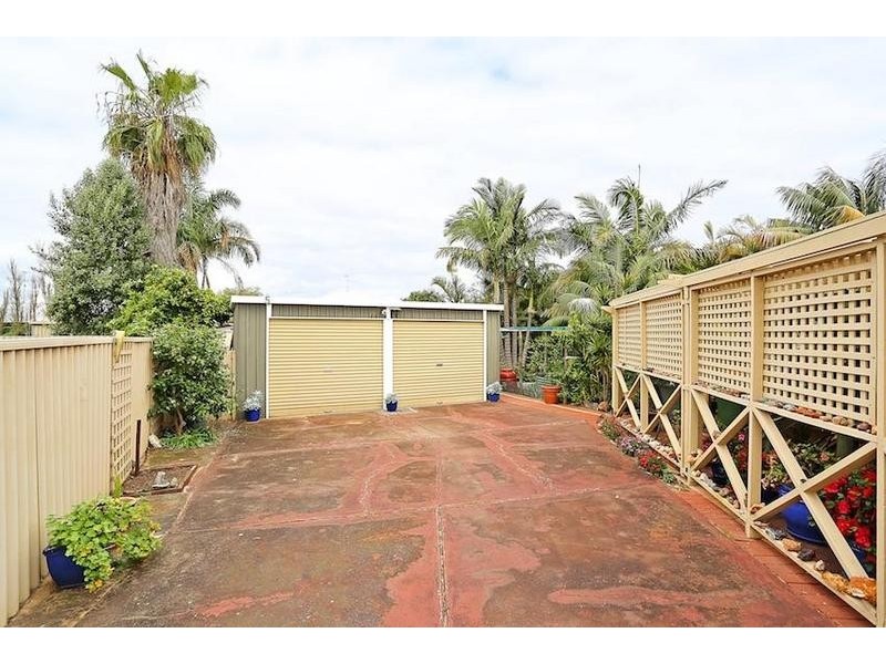 5 Feltin Place, Dudley Park WA 6210