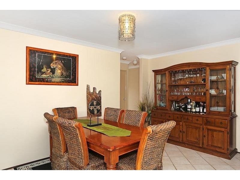 27 Templetonia Promenade, Halls Head WA 6210