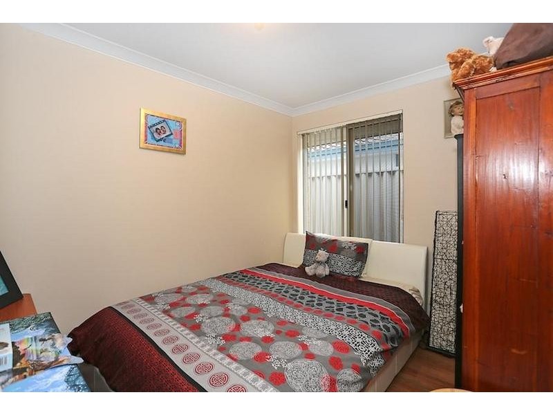 27 Templetonia Promenade, Halls Head WA 6210