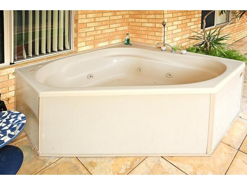 27 Templetonia Promenade, Halls Head WA 6210