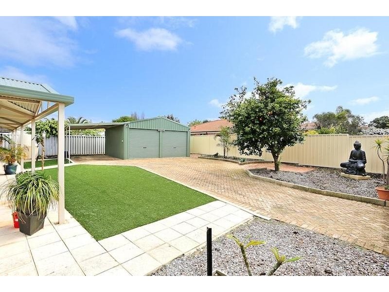 27 Templetonia Promenade, Halls Head WA 6210