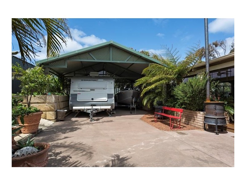 5 Tarata Close, Halls Head WA 6210