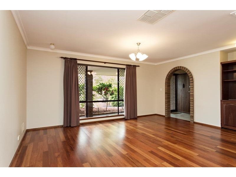 38 Arundel Drive, Halls Head WA 6210