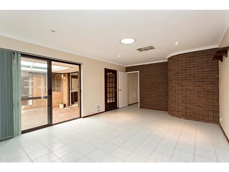 38 Arundel Drive, Halls Head WA 6210