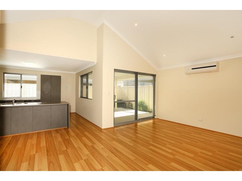 73 Leisure Way, Halls Head WA 6210