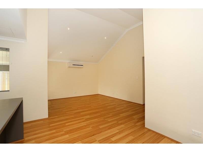 73 Leisure Way, Halls Head WA 6210