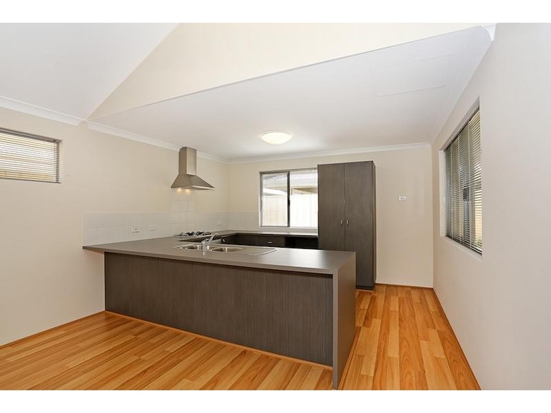 73 Leisure Way, Halls Head WA 6210