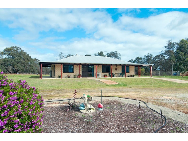 80 Tranquil Retreat, Barragup WA 6209