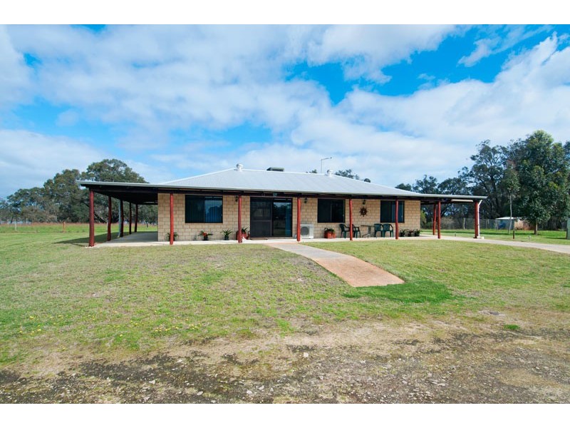 80 Tranquil Retreat, Barragup WA 6209