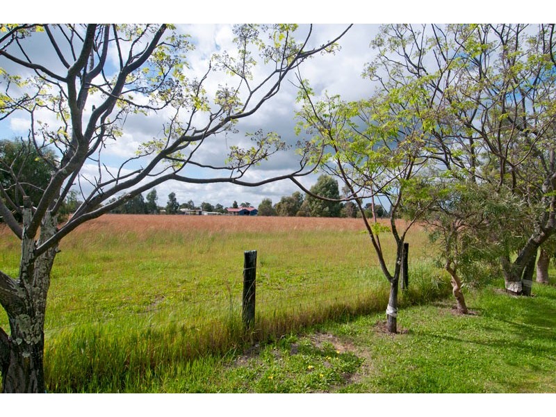 80 Tranquil Retreat, Barragup WA 6209