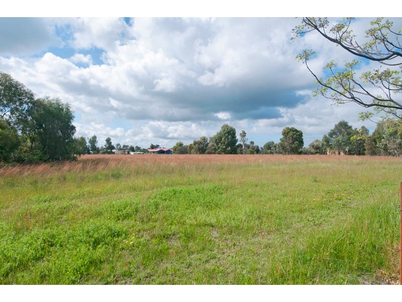 80 Tranquil Retreat, Barragup WA 6209