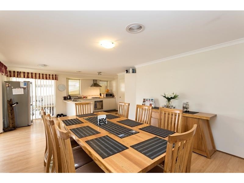 28 Ravendale Drive, Dudley Park WA 6210
