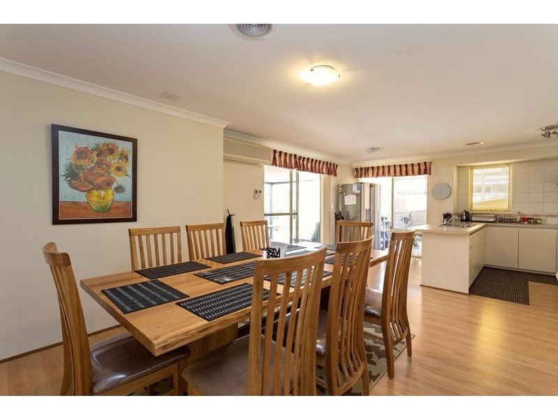 28 Ravendale Drive, Dudley Park WA 6210