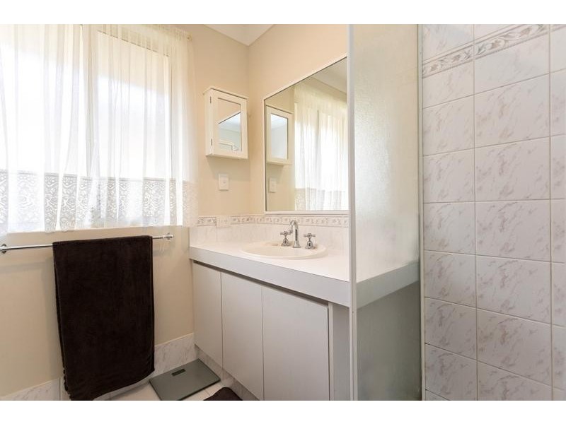 28 Ravendale Drive, Dudley Park WA 6210