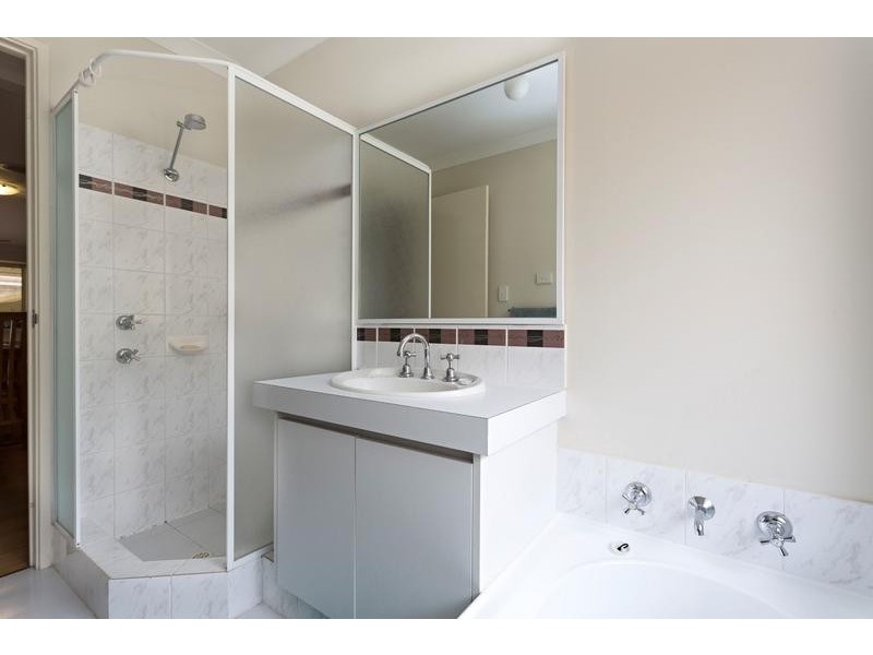 28 Ravendale Drive, Dudley Park WA 6210