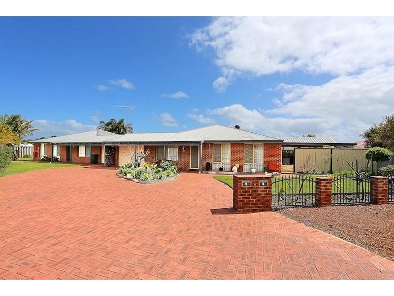 2/4 Tern Court, Halls Head WA 6210