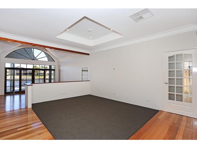 20 Donnelly Gardens, Dudley Park WA 6210