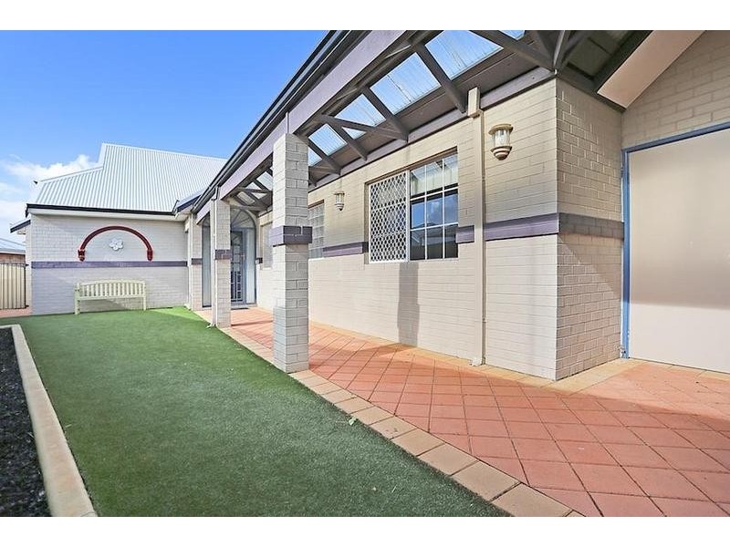 20 Donnelly Gardens, Dudley Park WA 6210