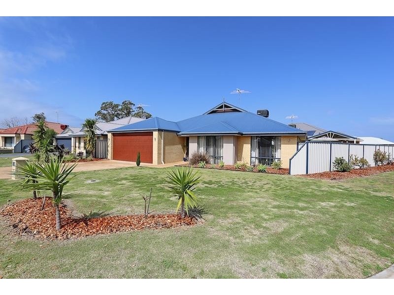 1 Capilano Court, Meadow Springs WA 6210