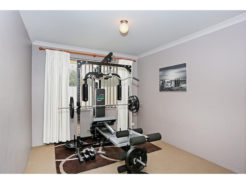 1 Capilano Court, Meadow Springs WA 6210