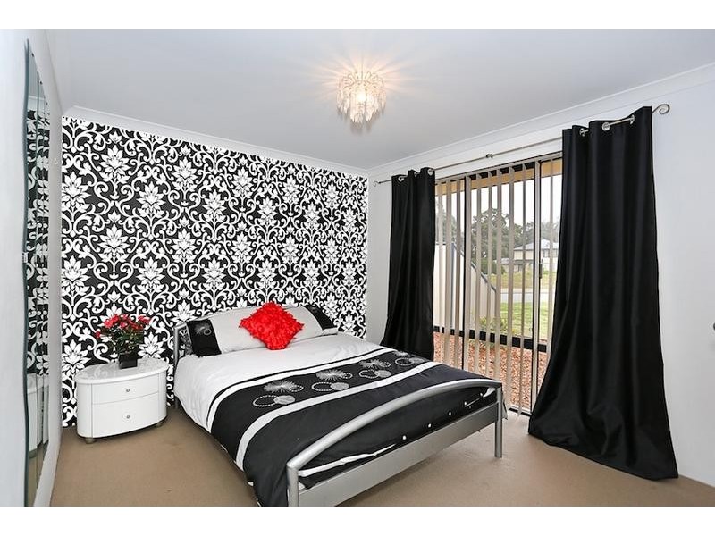 1 Capilano Court, Meadow Springs WA 6210