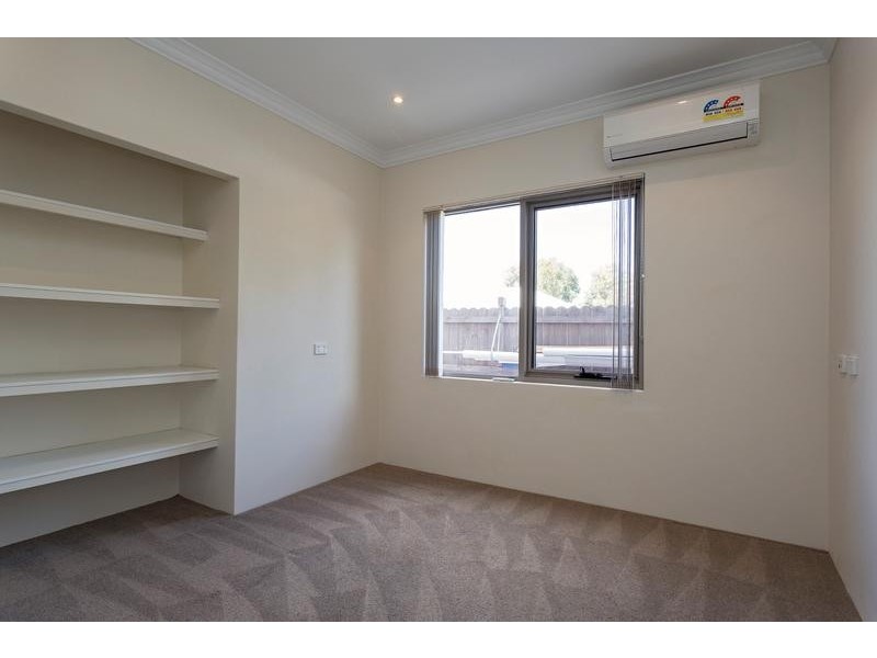 117 Hudson Drive, Dudley Park WA 6210