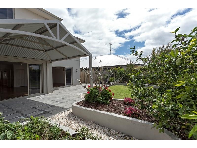 117 Hudson Drive, Dudley Park WA 6210