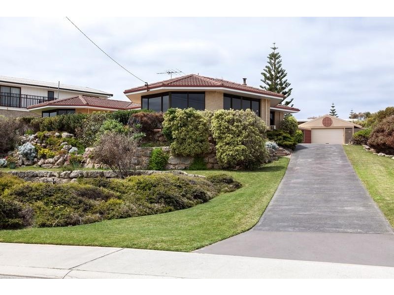 2 Avalon Parade, Falcon WA 6210