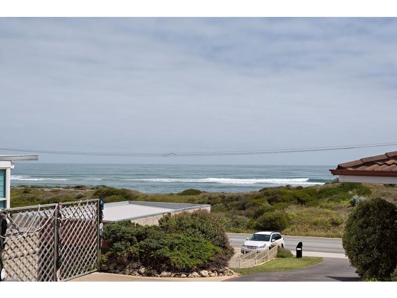 2 Avalon Parade, Falcon WA 6210