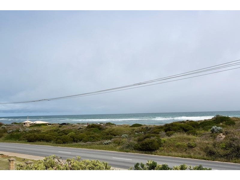 2 Avalon Parade, Falcon WA 6210