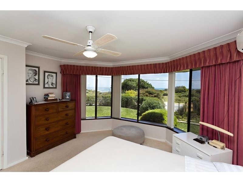 2 Avalon Parade, Falcon WA 6210