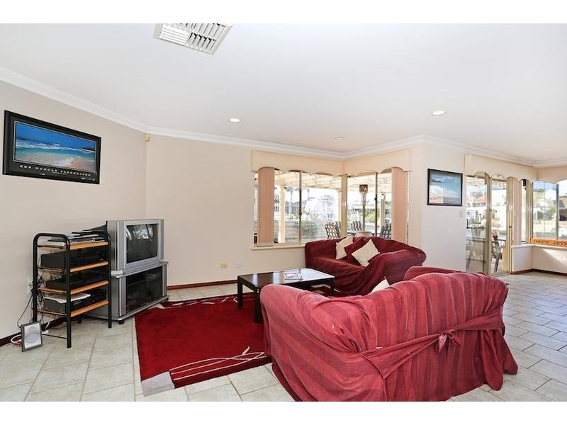 10 De Grey Close, Dudley Park WA 6210