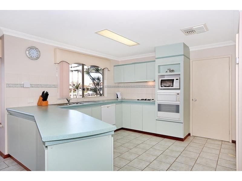 10 De Grey Close, Dudley Park WA 6210