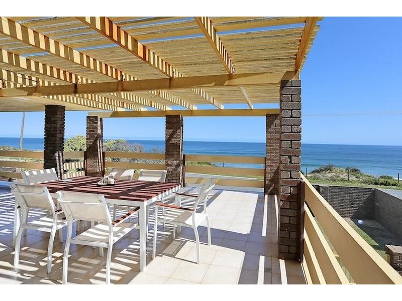 36 Halls Head Parade, Halls Head WA 6210